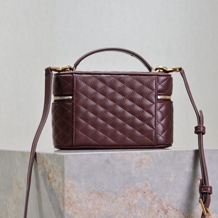 Shop Elegant Replica YSL Gaby Mini Vanity Bag Burgundy- Cheap price and Free shipping ! Elegant YSL Saint Laurent Bag Replica in Replica YSL Gaby Mini Vanity Bag